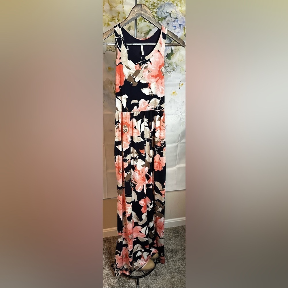 Bellamie women’s long floral maxi dress‌‌‌‌‌‌‌‌‌‌‌‌‌‌‌‌‌‌‌‌‌‌‌‌‌‌‌‍ EUC‌‌‌‌‌